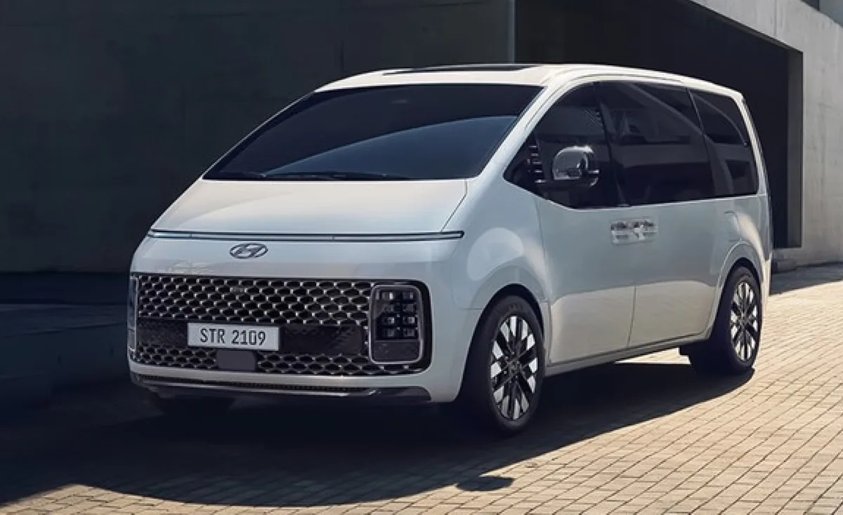 Hyundai Staria 车内