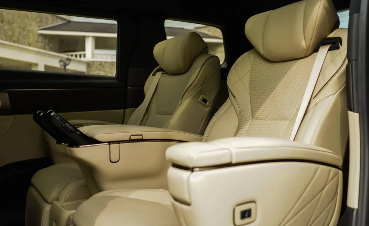 Toyota Alphard-8