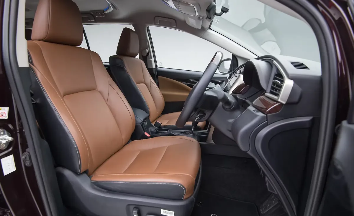 Toyota Innova-2