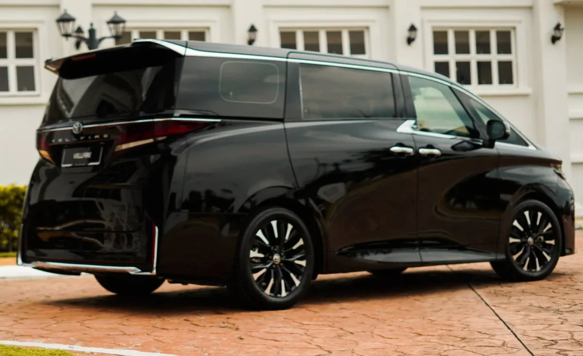 Toyota Vellfire-4